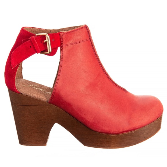 Free People Red Leather Amber Orchard Clogs - Picture 6 of 7